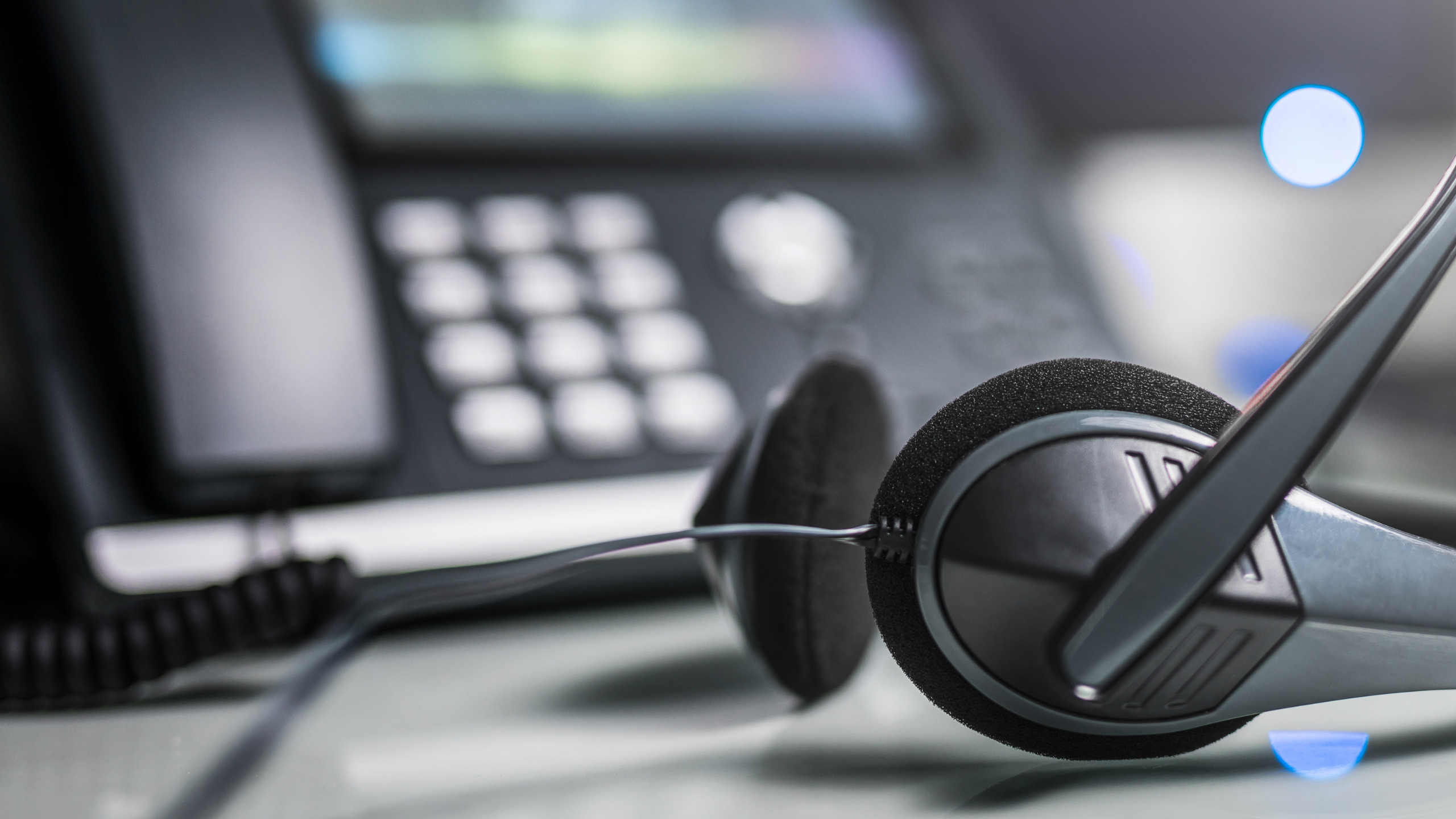 How Does An After-Hours Answering Service Work?