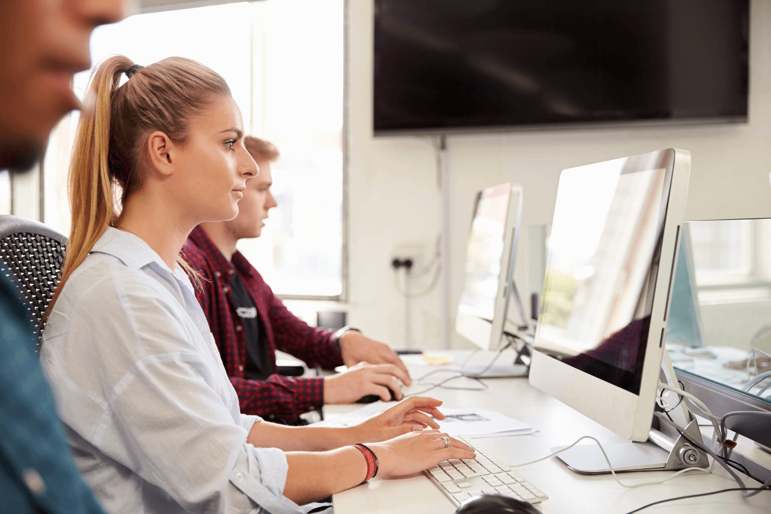 Elevate Your Customer Experience With Call Handling Service